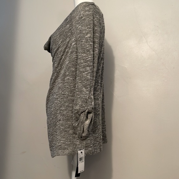 AB STUDIO textured sweater over black cami NWT (23G7C86) - Picture 2 of 14